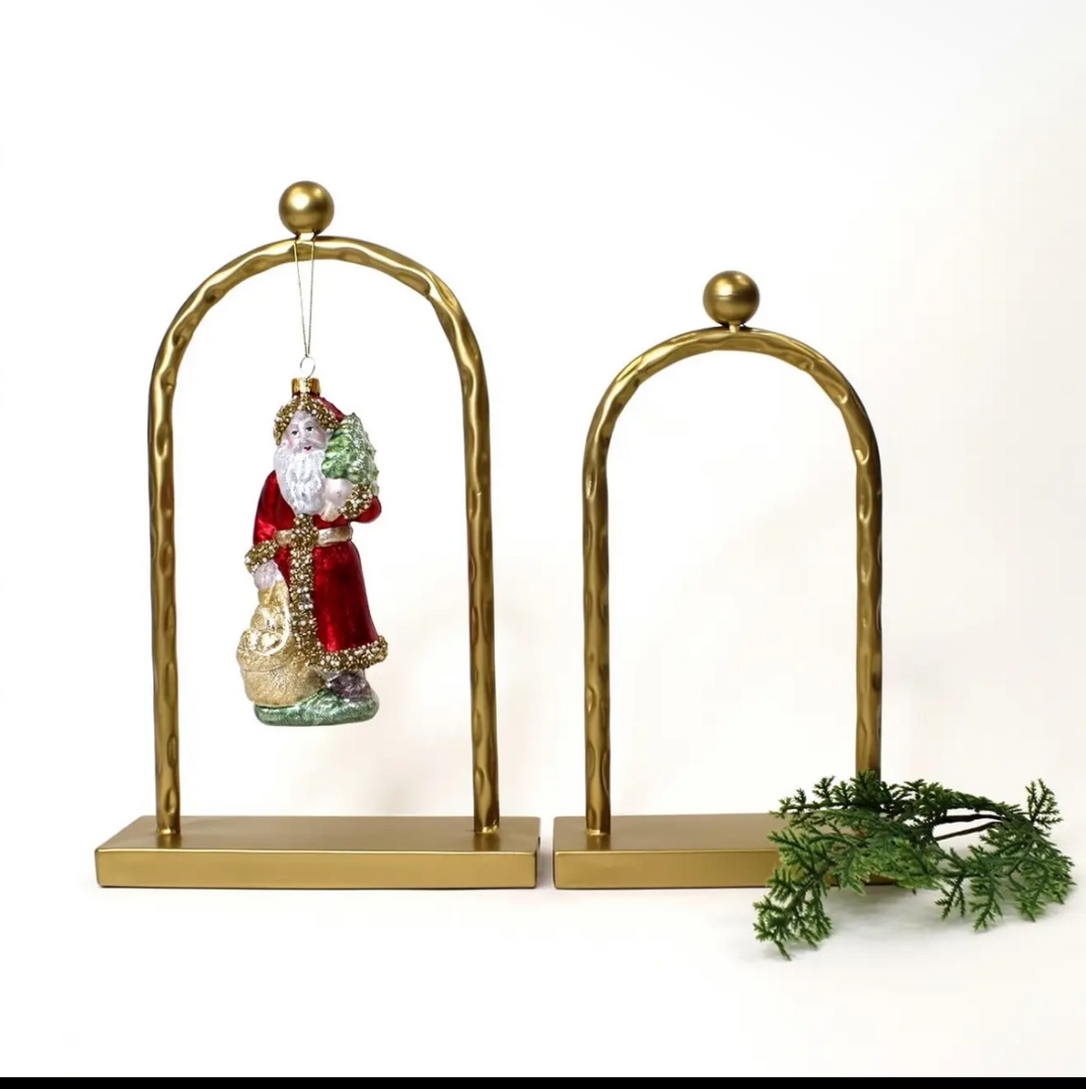 SF Arched Ornament Display