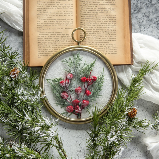 SF Holiday Berries in Gold Frame